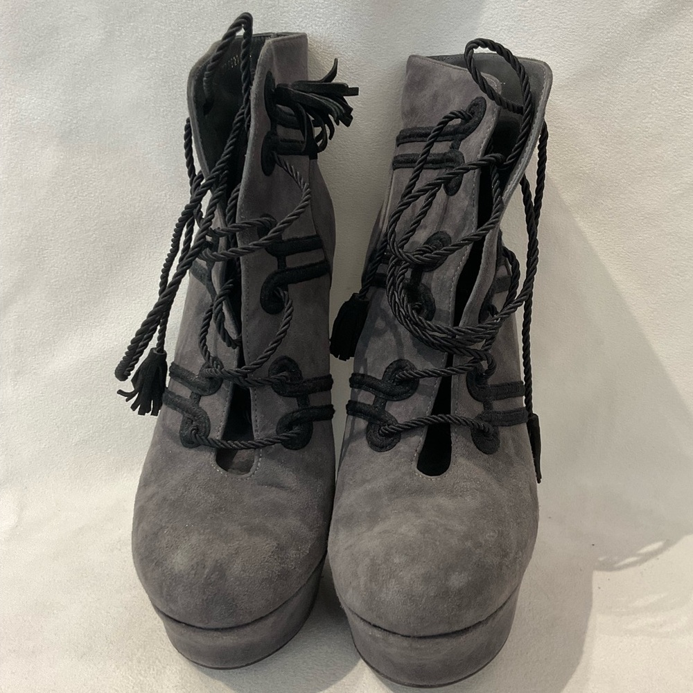Saint Laurent Booties - Picture 2 of 7